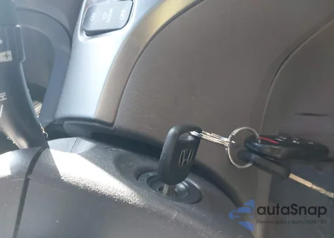 2010 Honda Odyssey Exl z USA, uszkodzony, nr VIN 5FNRL3H65AB114099